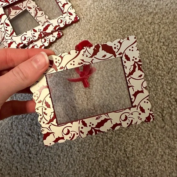 Christmas Ornament Photo Frames - Picture 6 of 9